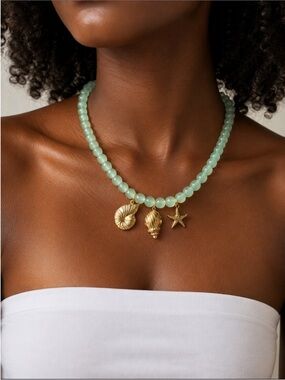 New! Coastal Green Beaded Gold Shell Necklace NWOT (3026)
